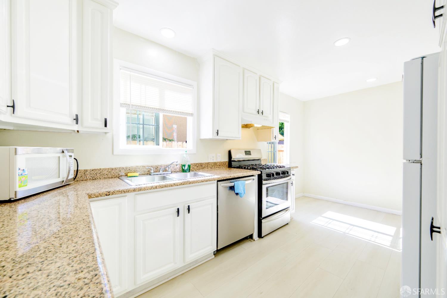 Detail Gallery Image 15 of 48 For 16829 Daryl Ave, San Lorenzo,  CA 94580 - 5 Beds | 2 Baths