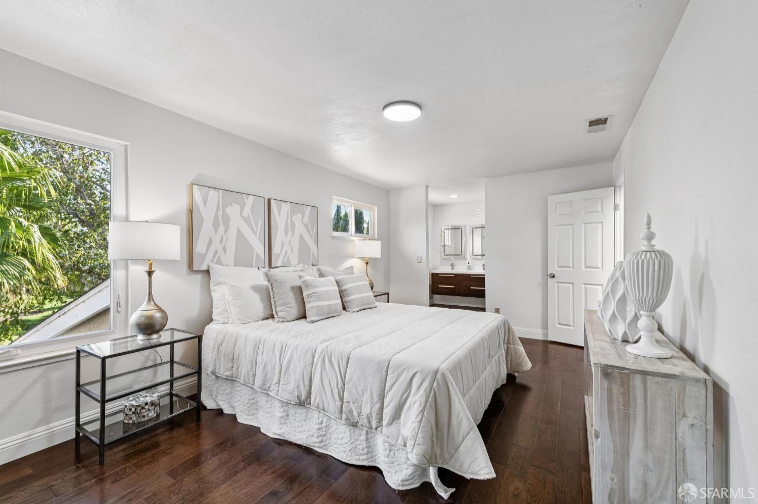 Detail Gallery Image 22 of 28 For 141 Edgewater Pl, Pittsburg,  CA 94565 - 3 Beds | 2/1 Baths