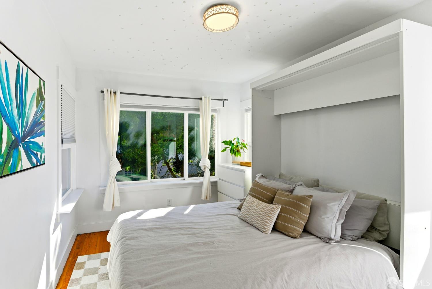 Detail Gallery Image 16 of 51 For 4201 Kirkham St, San Francisco,  CA 94122 - – Beds | – Baths