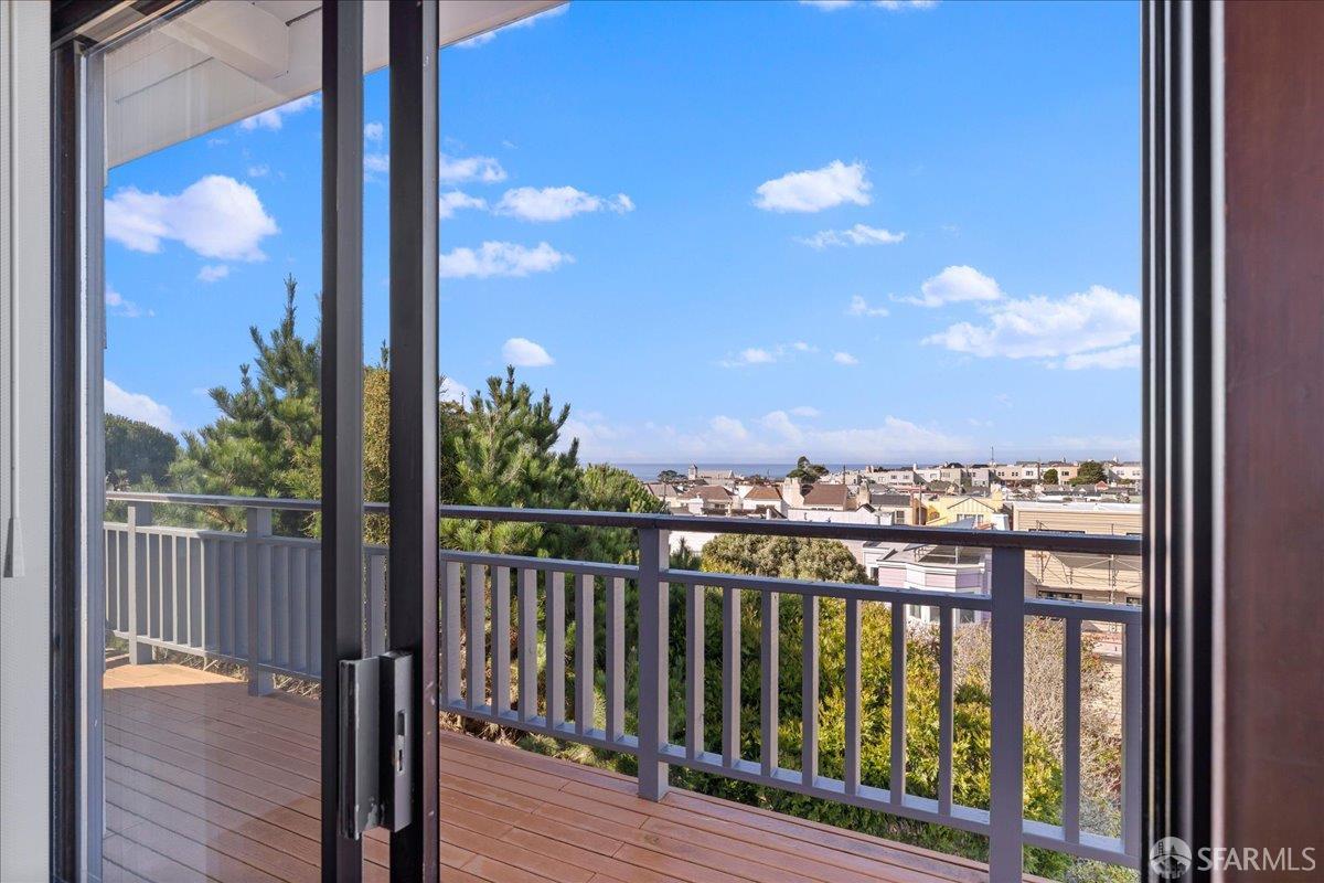 Detail Gallery Image 20 of 42 For 1735 28th Ave, San Francisco,  CA 94122 - 4 Beds | 2 Baths