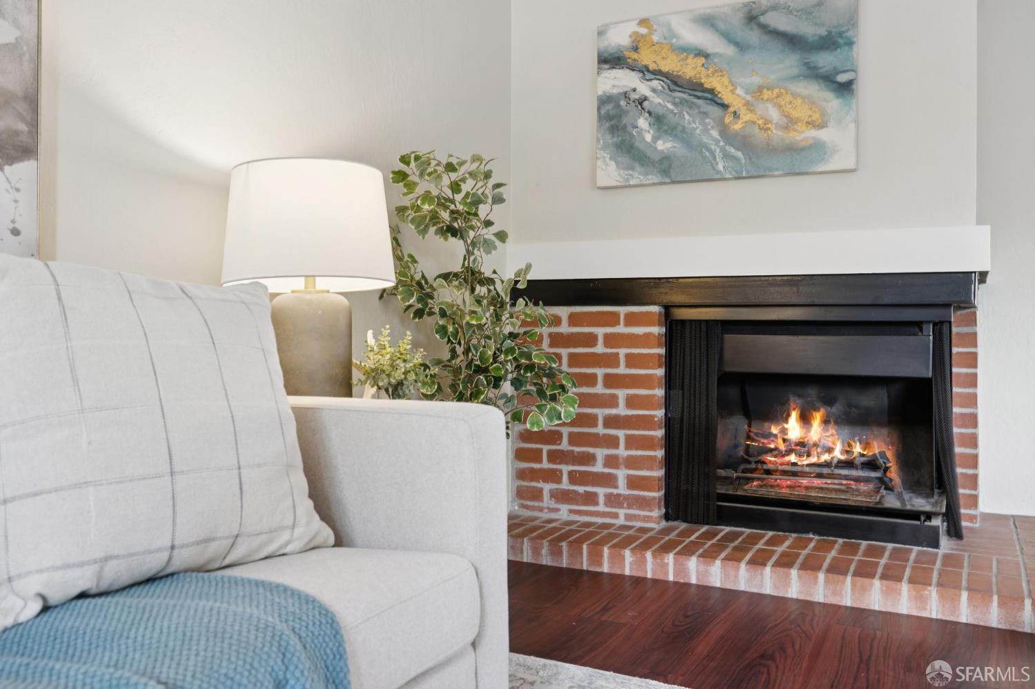 Detail Gallery Image 4 of 35 For 1 Cape Breton Ct, Pacifica,  CA 94044 - 4 Beds | 2 Baths