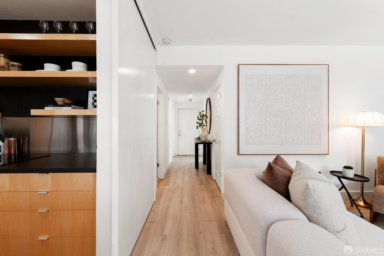 Photo #6: 425081833 Listing: Photo #6