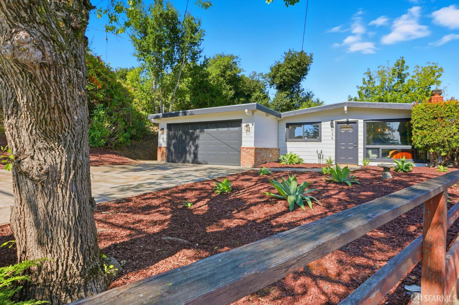 Detail Gallery Image 10 of 41 For 656 Pebble Dr, El Sobrante,  CA 94803 - 3 Beds | 2 Baths