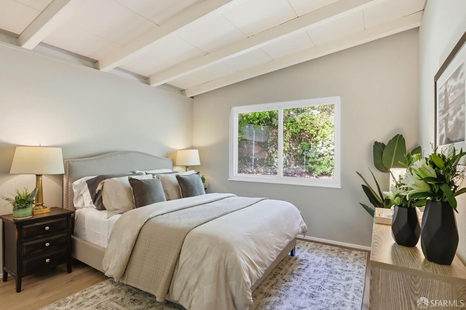 Detail Gallery Image 6 of 41 For 656 Pebble Dr, El Sobrante,  CA 94803 - 3 Beds | 2 Baths