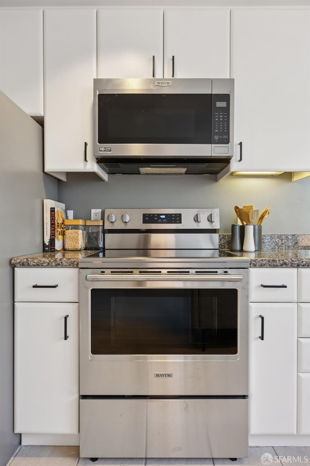 Photo #11: 425080219 Listing: Photo #11
