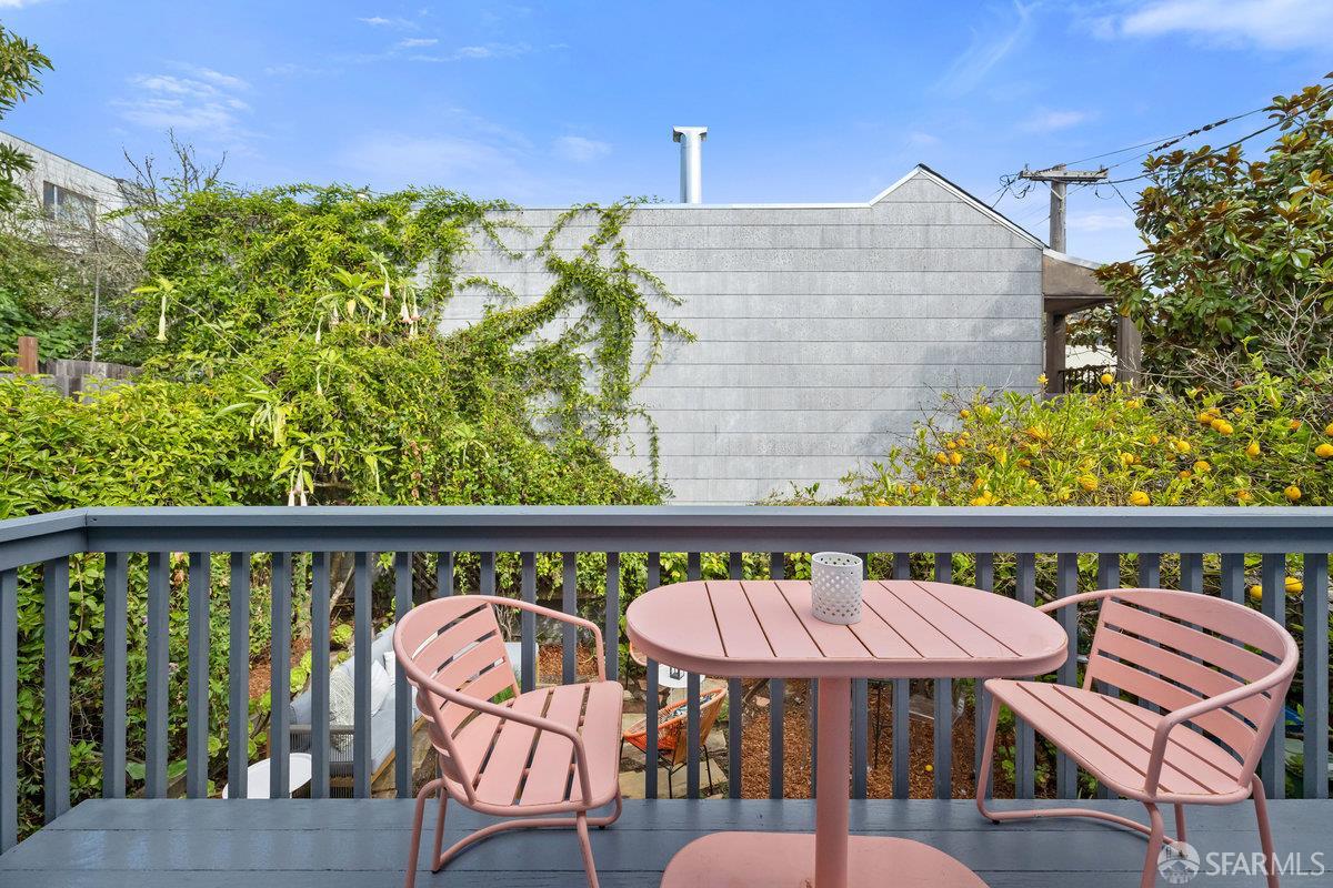 Detail Gallery Image 15 of 28 For 4190 Folsom St, San Francisco,  CA 94110 - 3 Beds | 2 Baths