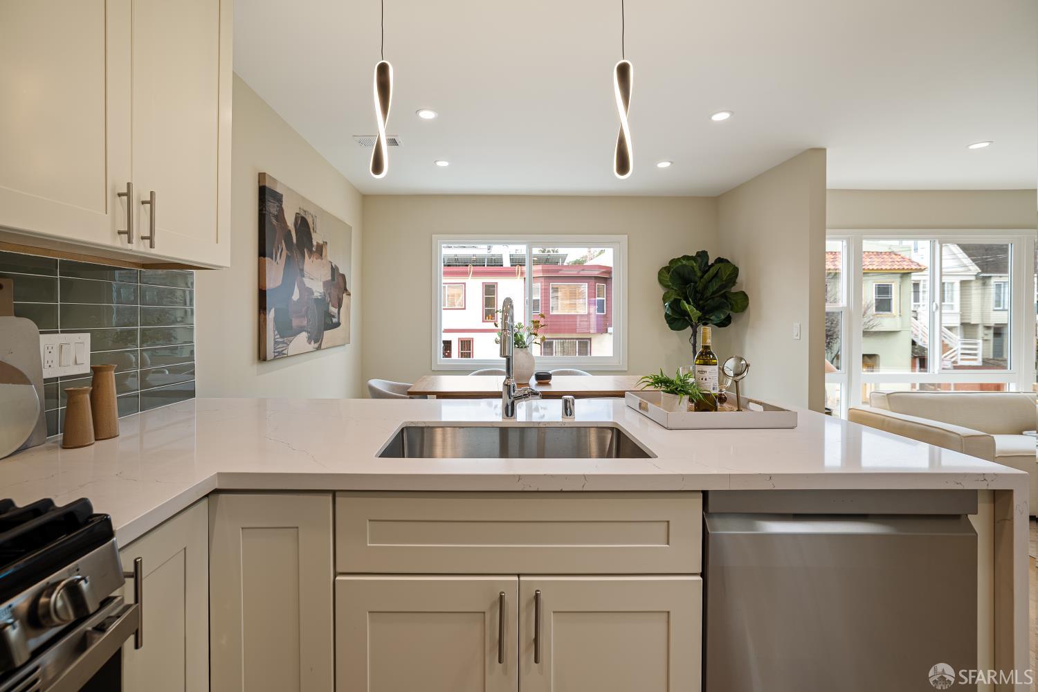 Detail Gallery Image 24 of 69 For 537 Russia Ave, San Francisco,  CA 94112 - 3 Beds | 2 Baths