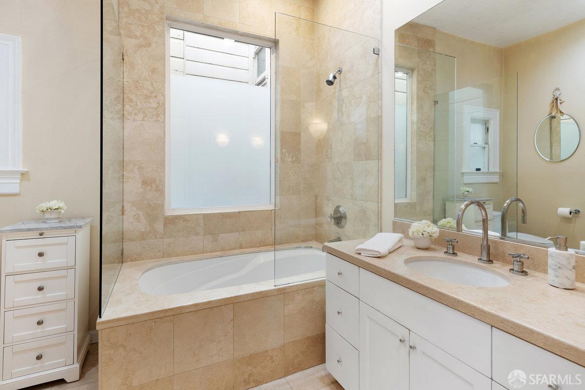 Photo #9: 425081590 Listing: Photo #9