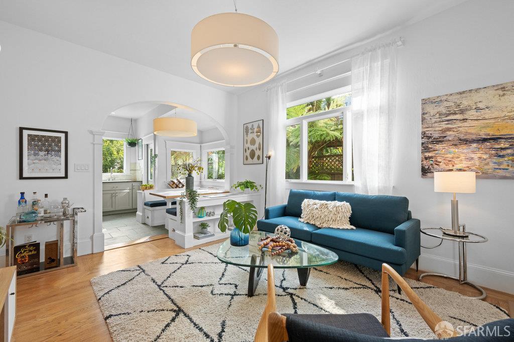 Photo #5: 425079184 Listing 