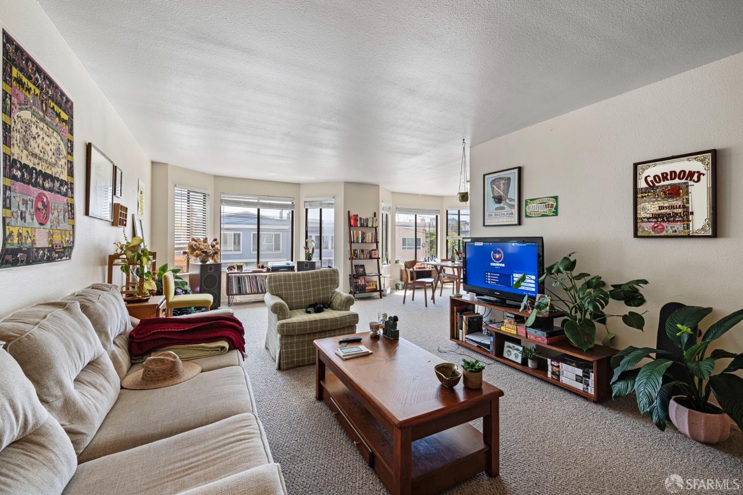 Detail Gallery Image 4 of 30 For 870 38th Ave, San Francisco,  CA 94121 - – Beds | – Baths