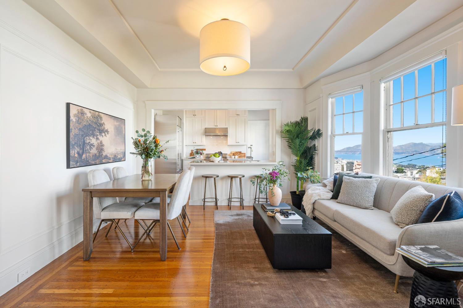 Detail Gallery Image 4 of 40 For 2363 Larkin St #34,  San Francisco,  CA 94109 - 2 Beds | 1 Baths