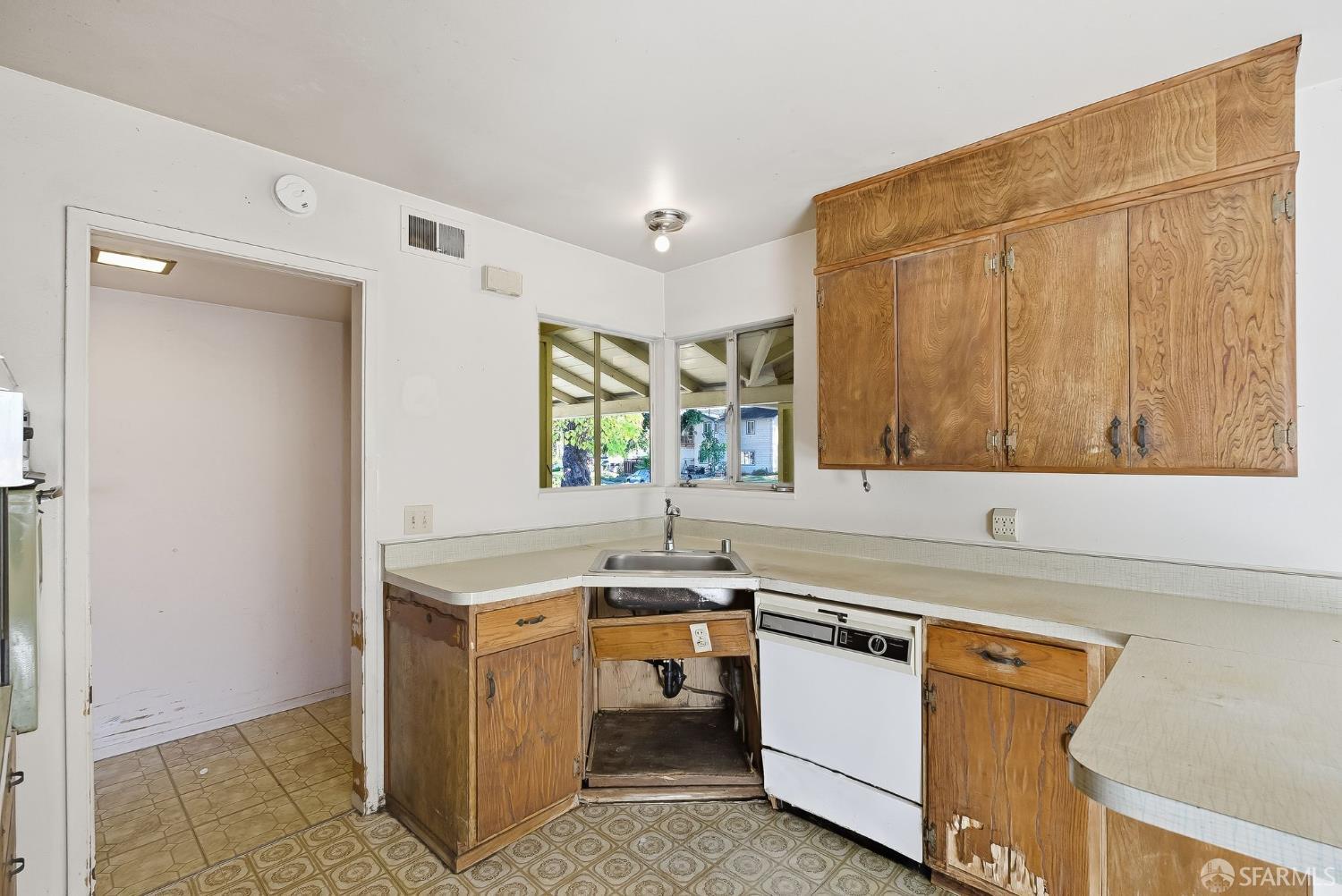 Detail Gallery Image 9 of 29 For 1957 Colusa Way, San Jose,  CA 95130 - 3 Beds | 2 Baths