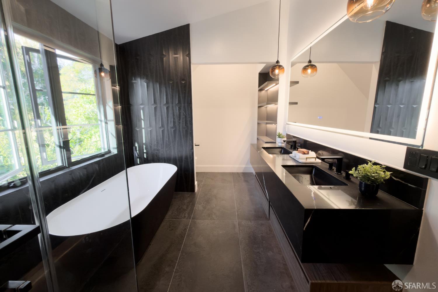 Detail Gallery Image 28 of 47 For 14 Channing Rd, Burlingame,  CA 94010 - 5 Beds | 5/1 Baths