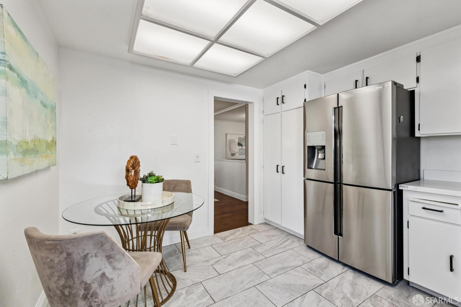 Detail Gallery Image 14 of 28 For 141 Edgewater Pl, Pittsburg,  CA 94565 - 3 Beds | 2/1 Baths