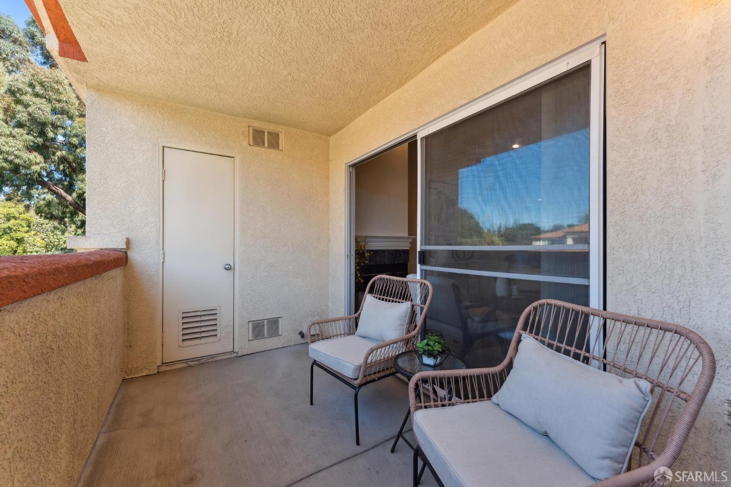 Detail Gallery Image 18 of 50 For 7063 Dublin Meadows St #H,  Dublin,  CA 94568 - 3 Beds | 2 Baths