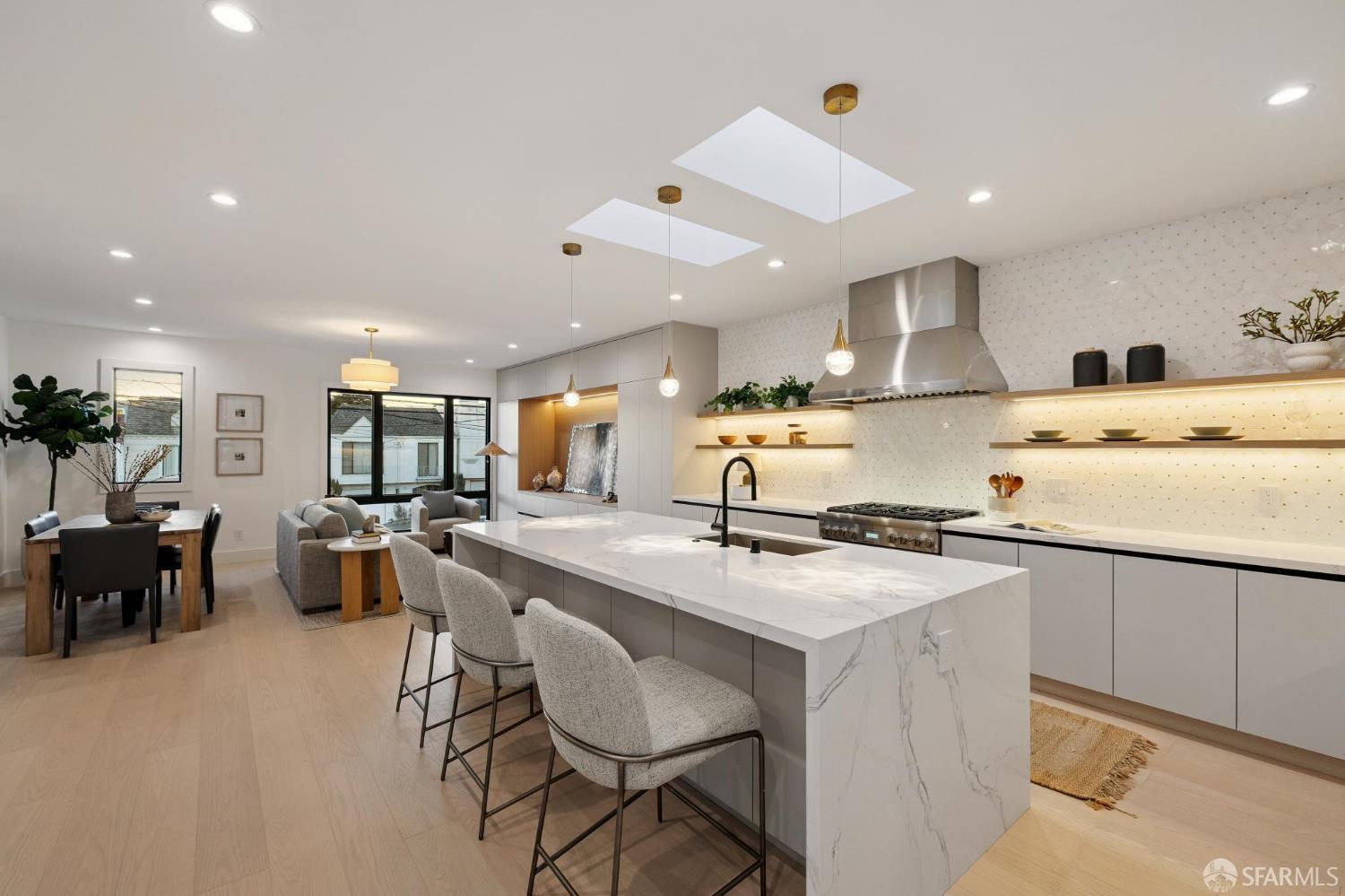 Detail Gallery Image 2 of 34 For 1726 30th Ave, San Francisco,  CA 94122 - 4 Beds | 4/1 Baths