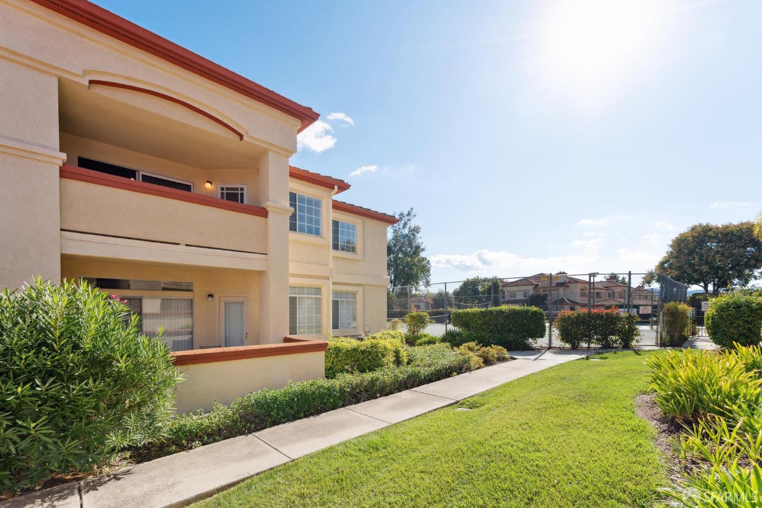 Detail Gallery Image 33 of 50 For 7063 Dublin Meadows St #H,  Dublin,  CA 94568 - 3 Beds | 2 Baths