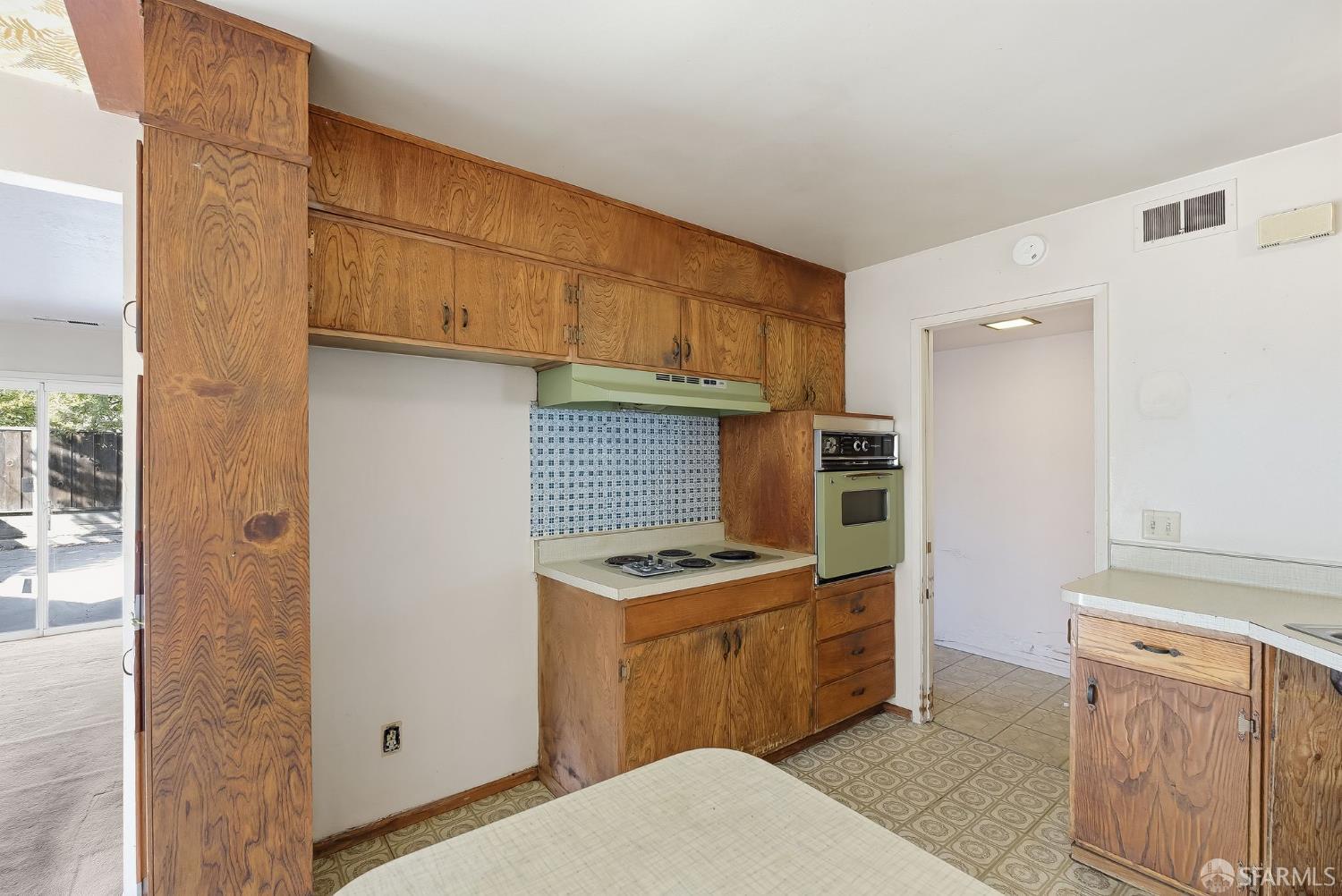 Detail Gallery Image 8 of 29 For 1957 Colusa Way, San Jose,  CA 95130 - 3 Beds | 2 Baths