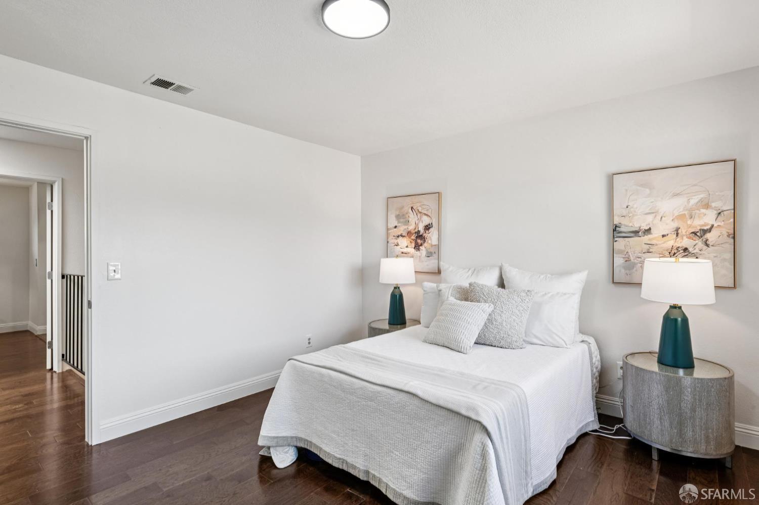 Detail Gallery Image 18 of 28 For 141 Edgewater Pl, Pittsburg,  CA 94565 - 3 Beds | 2/1 Baths