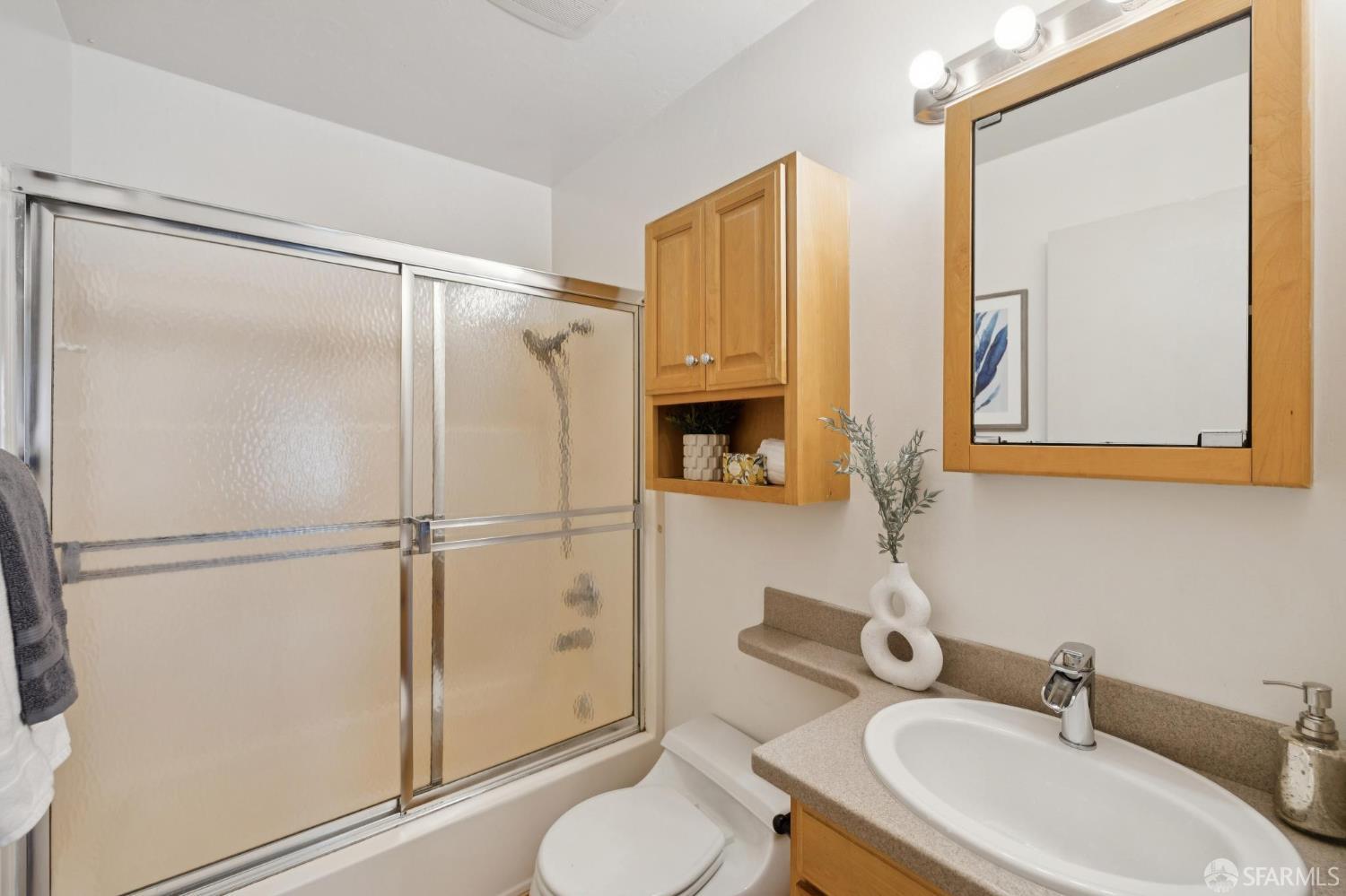 Detail Gallery Image 22 of 35 For 1 Cape Breton Ct, Pacifica,  CA 94044 - 4 Beds | 2 Baths