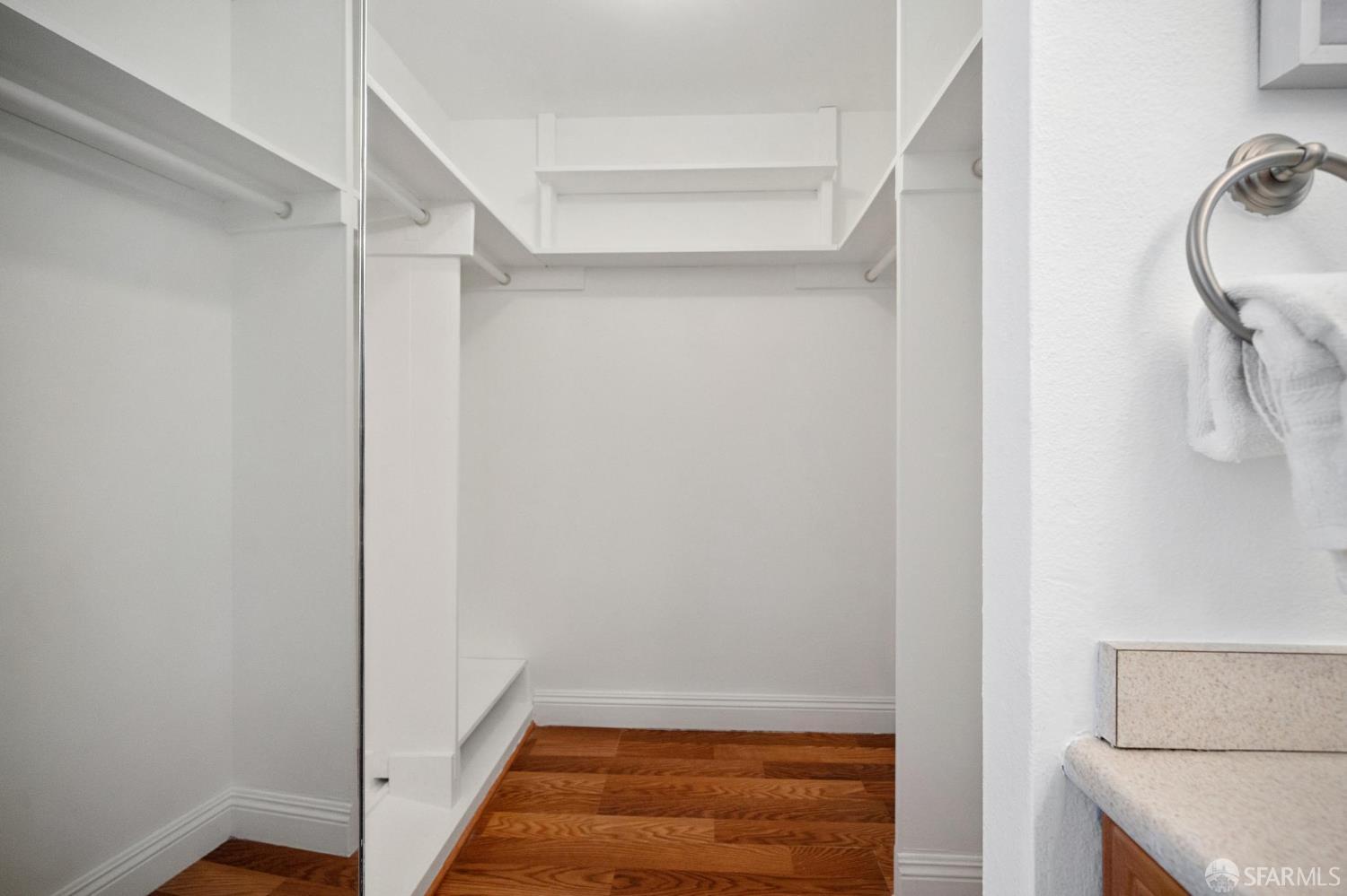 Photo #33: 425065655 Listing: Photo #33
