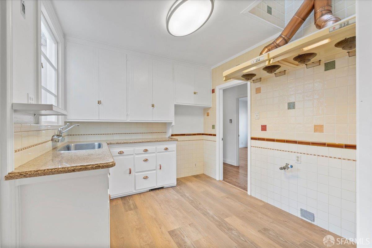 Detail Gallery Image 12 of 42 For 1735 28th Ave, San Francisco,  CA 94122 - 4 Beds | 2 Baths