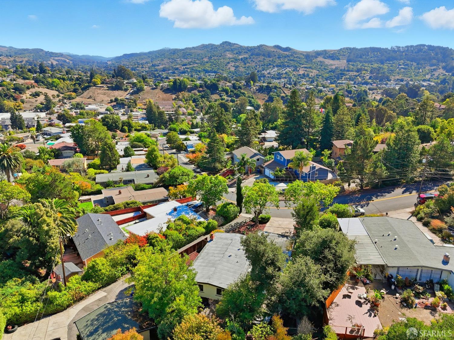 Detail Gallery Image 40 of 41 For 656 Pebble Dr, El Sobrante,  CA 94803 - 3 Beds | 2 Baths