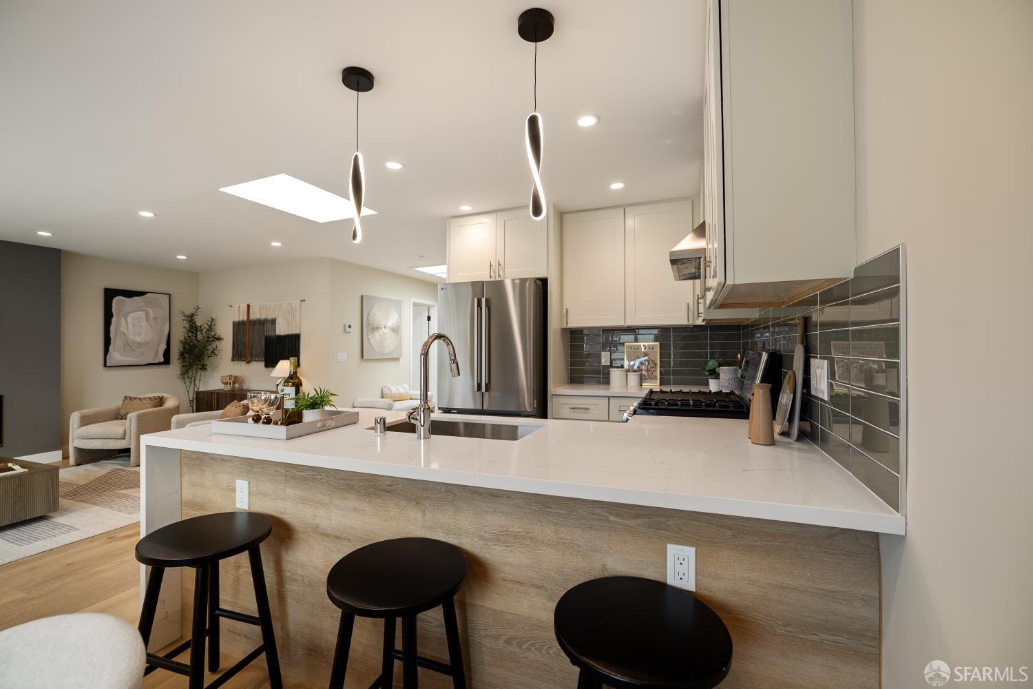 Detail Gallery Image 21 of 69 For 537 Russia Ave, San Francisco,  CA 94112 - 3 Beds | 2 Baths