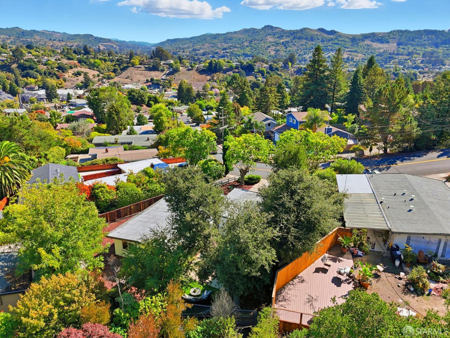 Detail Gallery Image 39 of 41 For 656 Pebble Dr, El Sobrante,  CA 94803 - 3 Beds | 2 Baths