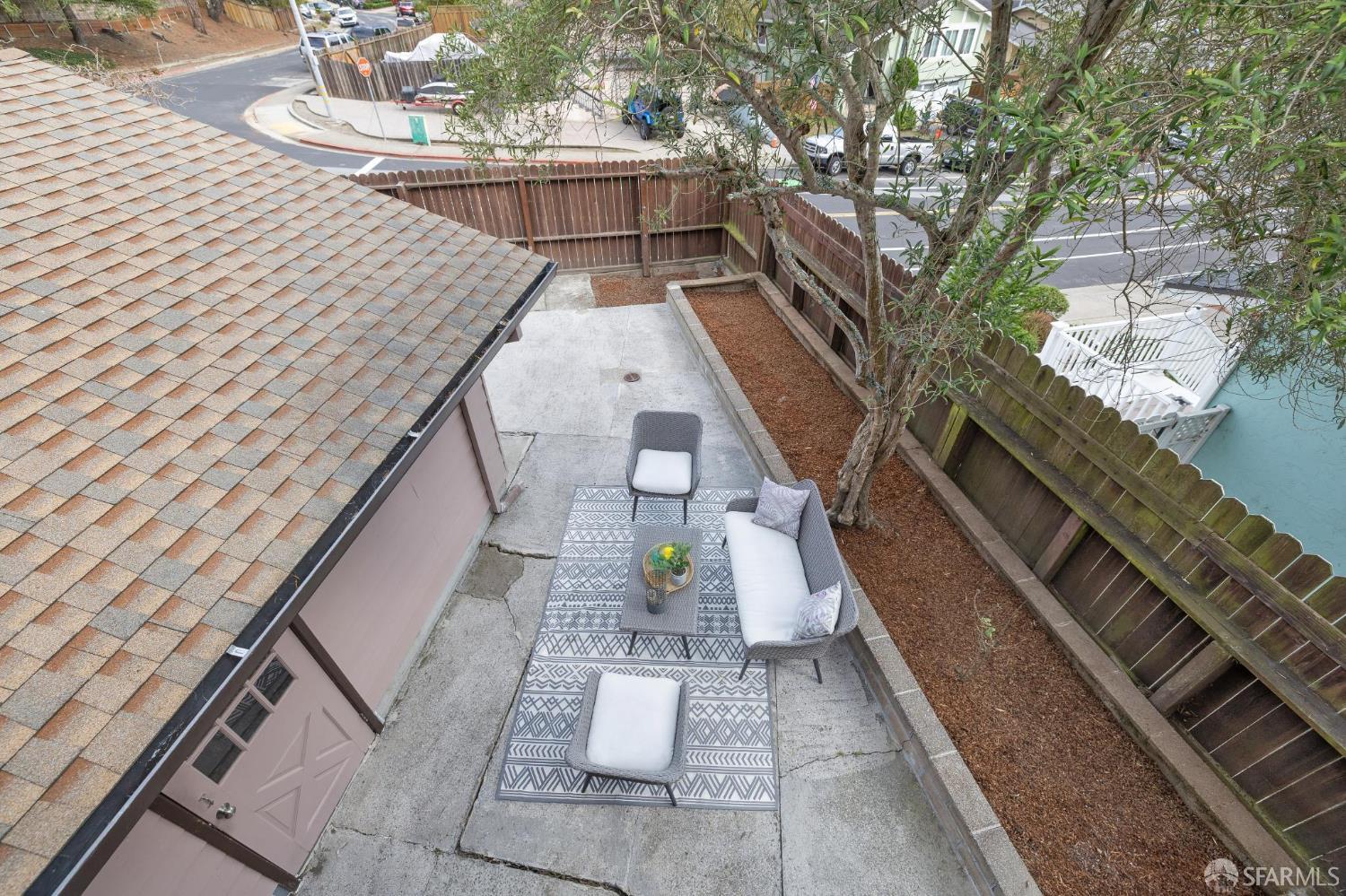 Detail Gallery Image 31 of 35 For 1 Cape Breton Ct, Pacifica,  CA 94044 - 4 Beds | 2 Baths