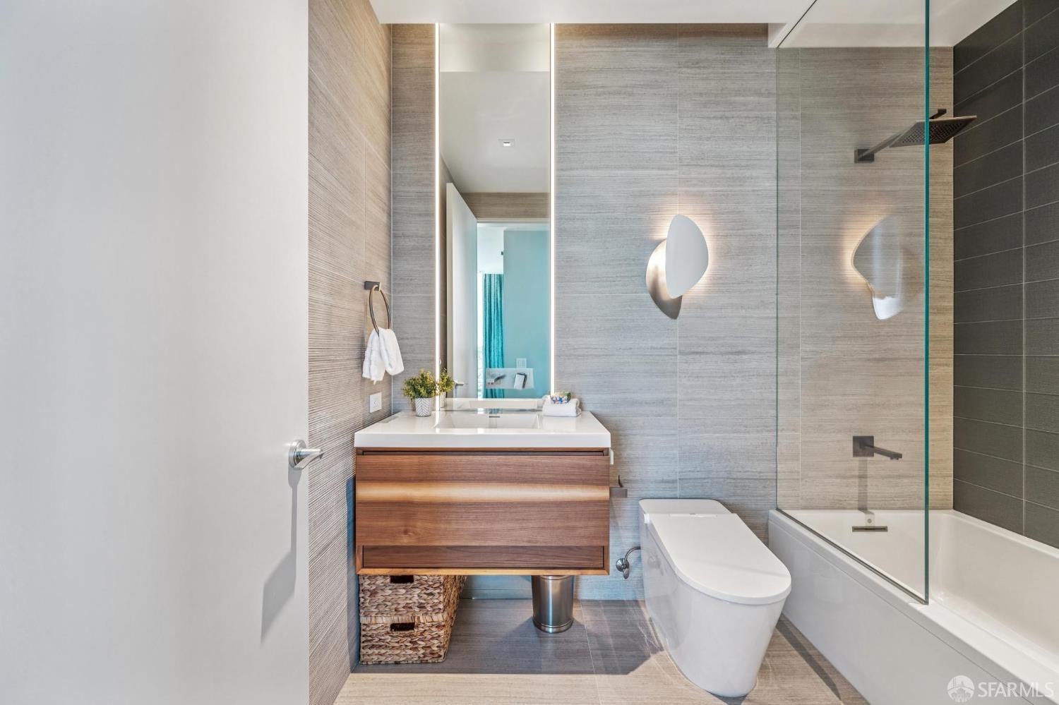 Detail Gallery Image 43 of 56 For 425 1st St #5404,  San Francisco,  CA 94105 - 2 Beds | 2 Baths