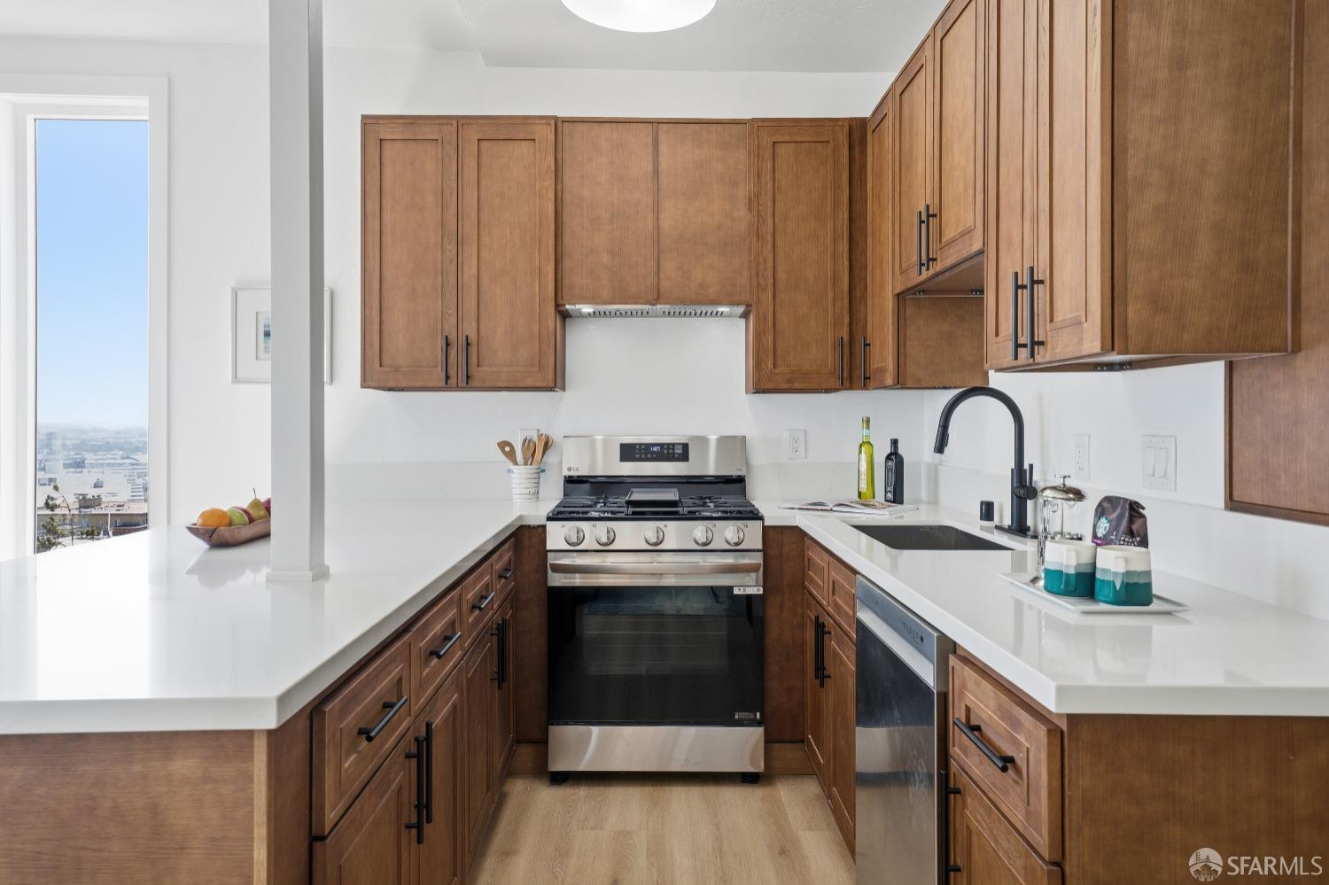 Detail Gallery Image 30 of 66 For 573 Connecticut St, San Francisco,  CA 94107 - – Beds | – Baths