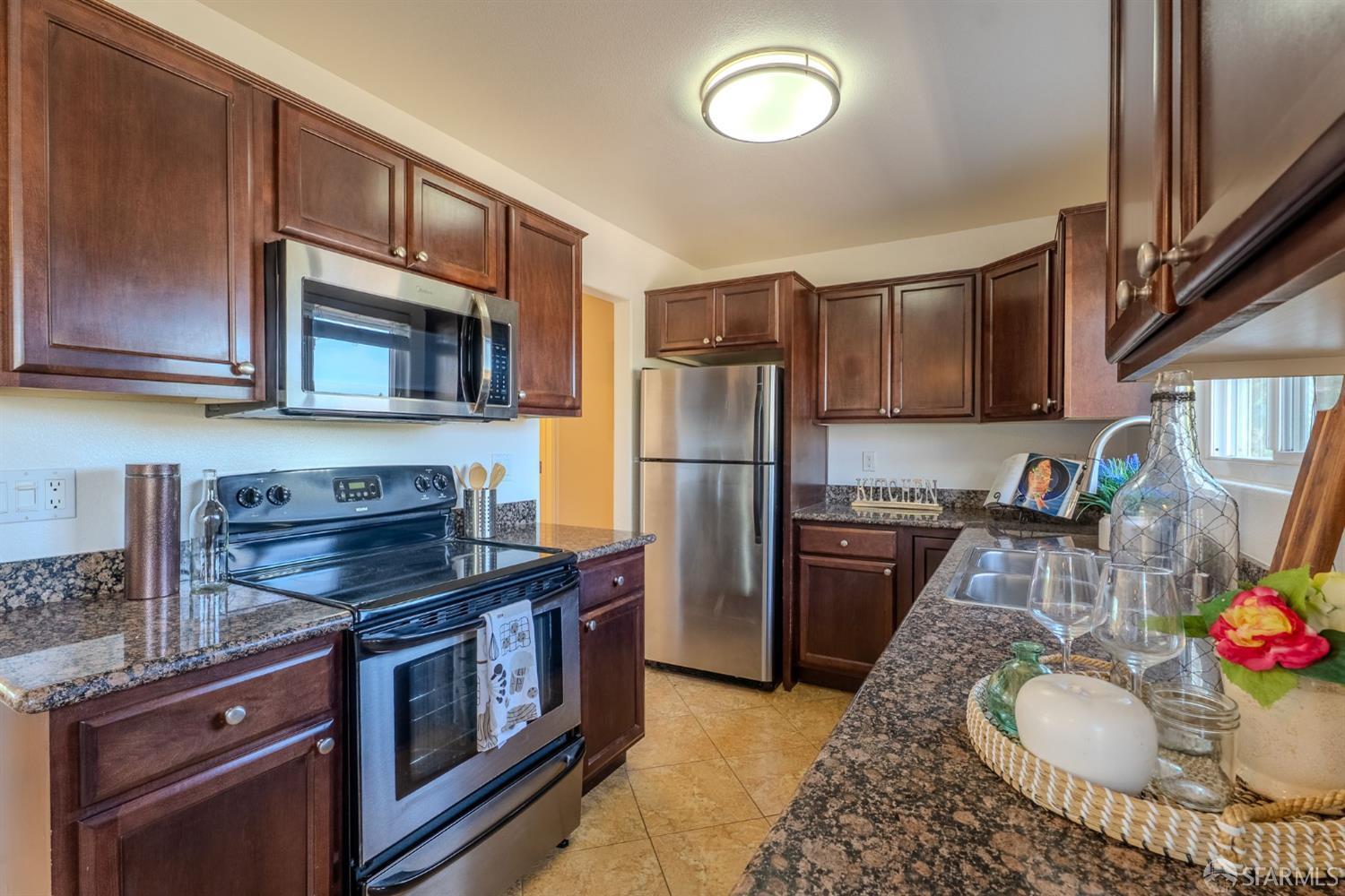 Detail Gallery Image 41 of 67 For 4970 Cherry Ave #211,  San Jose,  CA 95118 - 2 Beds | 1/1 Baths