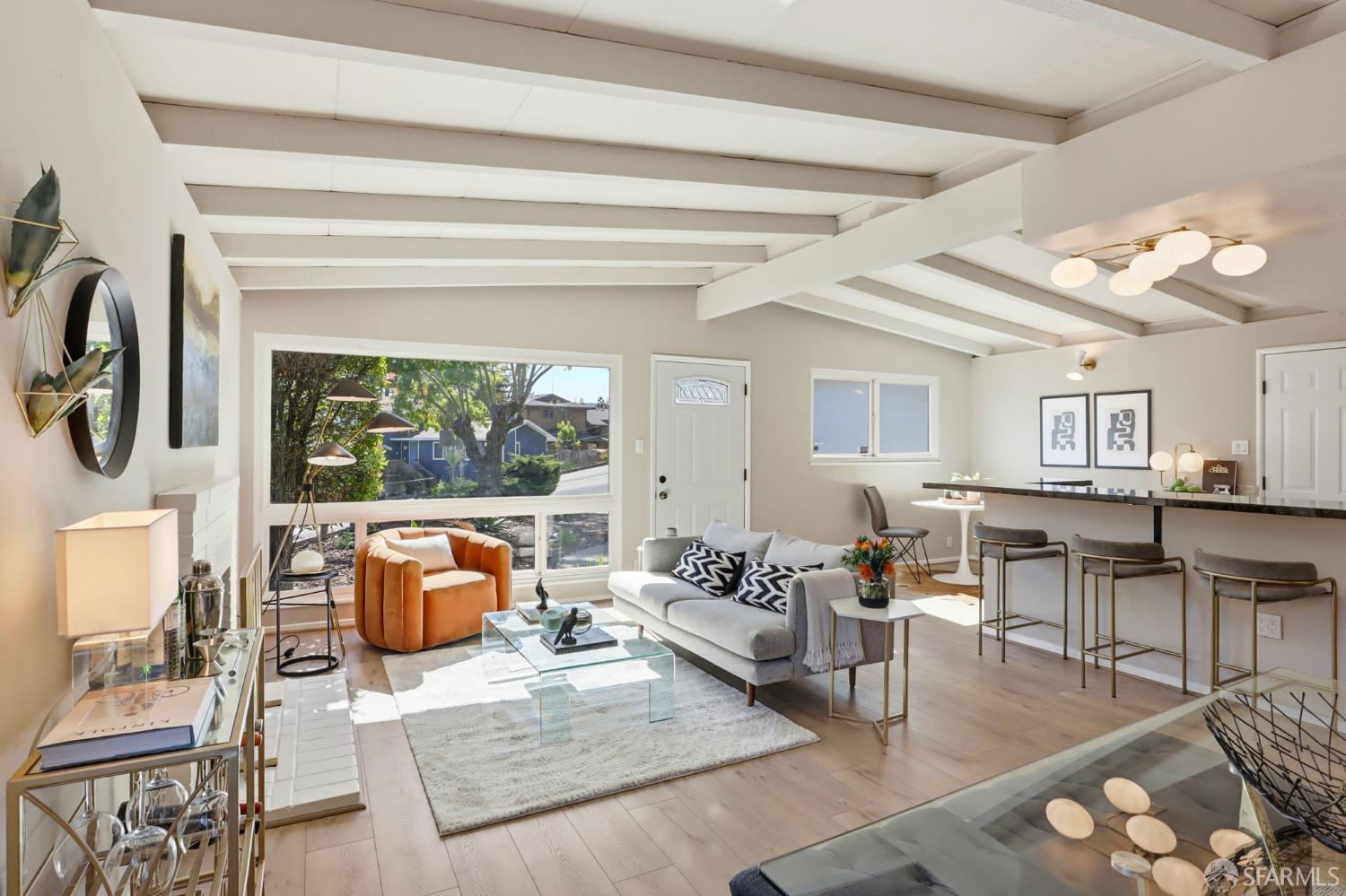 Detail Gallery Image 14 of 41 For 656 Pebble Dr, El Sobrante,  CA 94803 - 3 Beds | 2 Baths