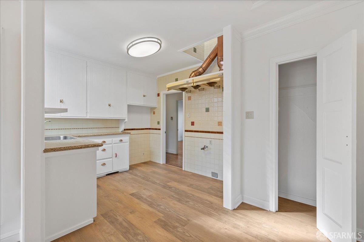 Detail Gallery Image 11 of 42 For 1735 28th Ave, San Francisco,  CA 94122 - 4 Beds | 2 Baths