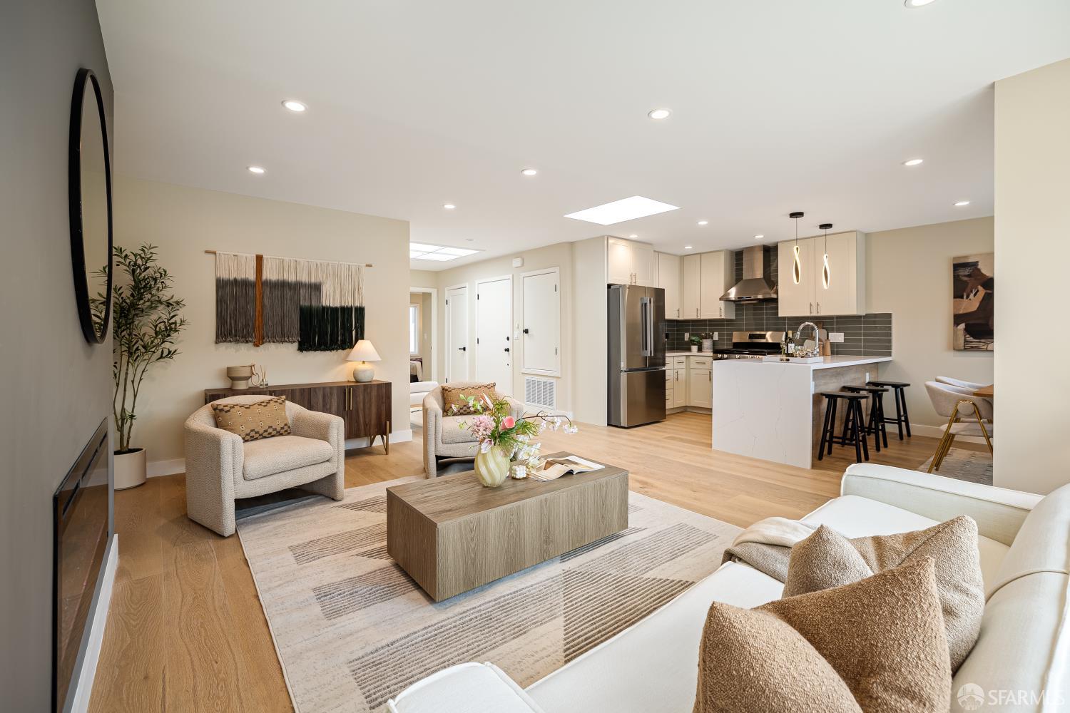 Detail Gallery Image 5 of 69 For 537 Russia Ave, San Francisco,  CA 94112 - 3 Beds | 2 Baths