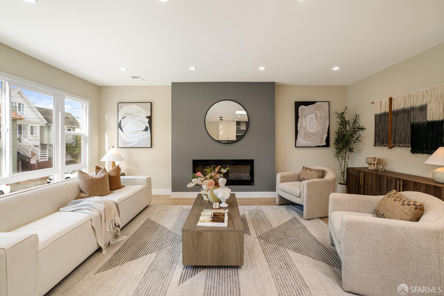 Detail Gallery Image 3 of 69 For 537 Russia Ave, San Francisco,  CA 94112 - 3 Beds | 2 Baths