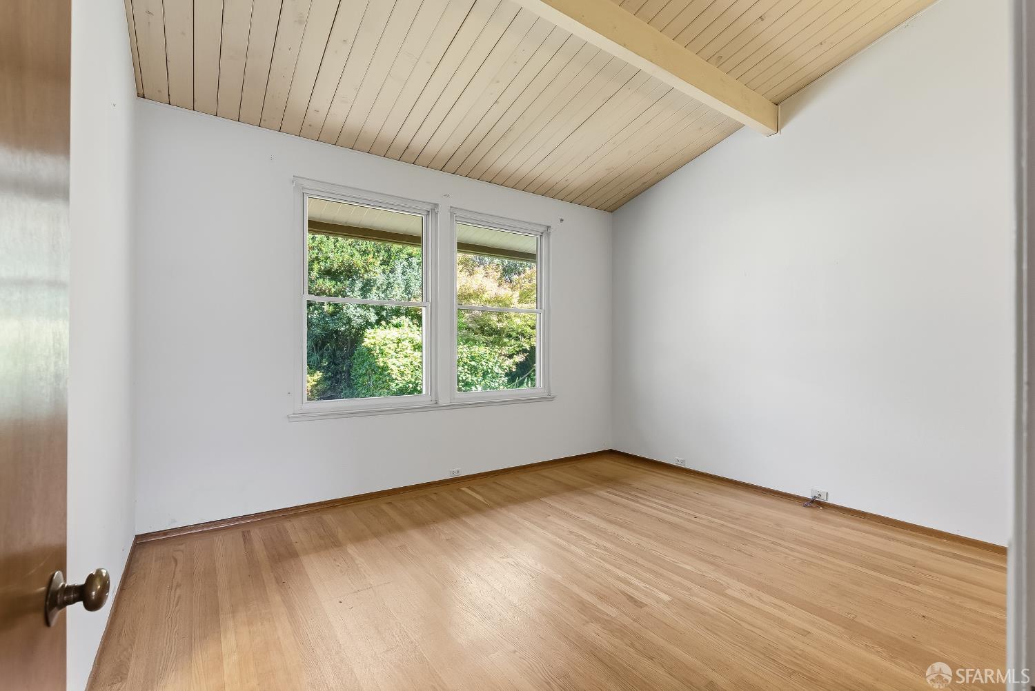 Detail Gallery Image 12 of 30 For 49 Turquoise Way, San Francisco,  CA 94131 - 4 Beds | 2/1 Baths