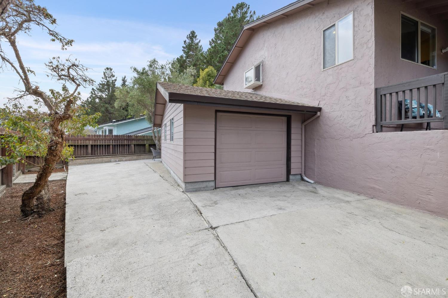 Detail Gallery Image 34 of 35 For 1 Cape Breton Ct, Pacifica,  CA 94044 - 4 Beds | 2 Baths