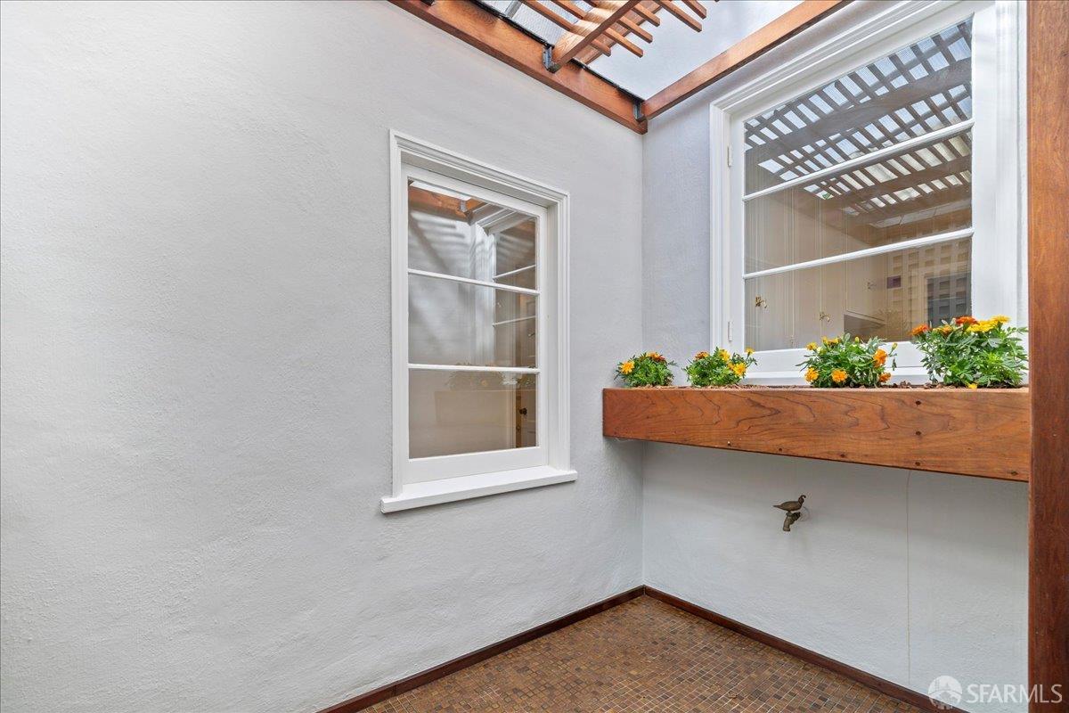 Detail Gallery Image 10 of 42 For 1735 28th Ave, San Francisco,  CA 94122 - 4 Beds | 2 Baths