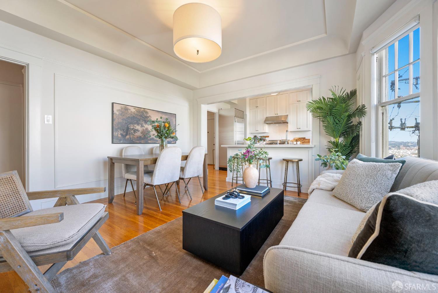 Detail Gallery Image 5 of 40 For 2363 Larkin St #34,  San Francisco,  CA 94109 - 2 Beds | 1 Baths