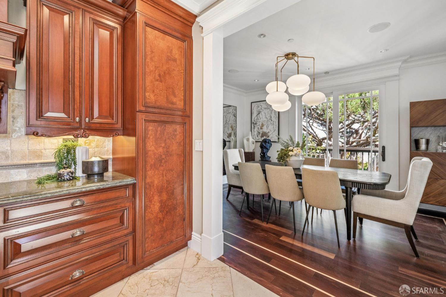 Detail Gallery Image 19 of 93 For 729 Douglass St, San Francisco,  CA 94114 - – Beds | – Baths