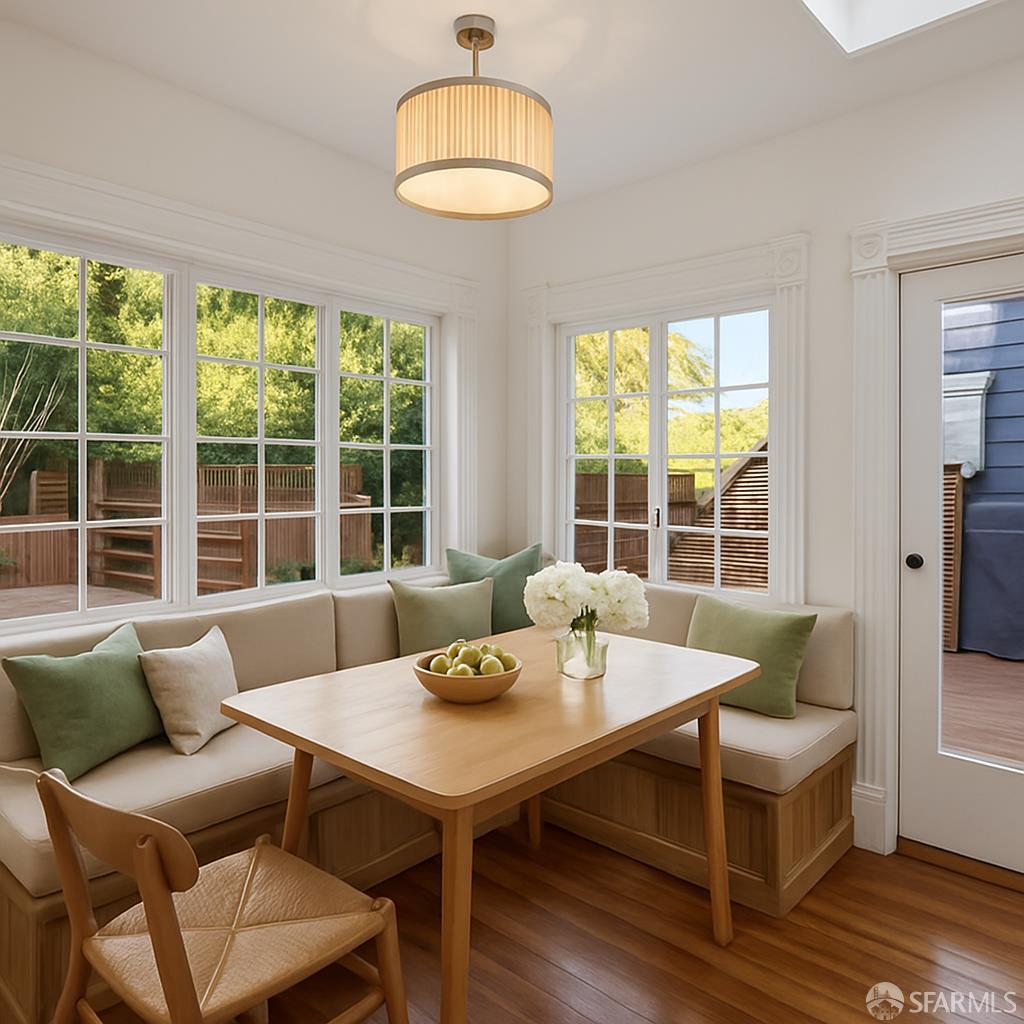 Detail Gallery Image 3 of 44 For 282 Eureka St, San Francisco,  CA 94114 - 4 Beds | 2/1 Baths