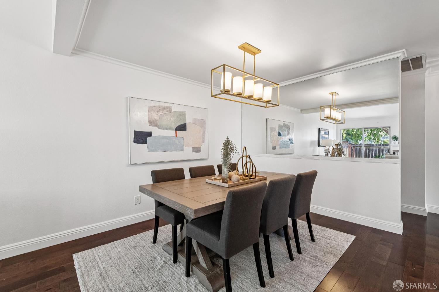 Detail Gallery Image 6 of 28 For 141 Edgewater Pl, Pittsburg,  CA 94565 - 3 Beds | 2/1 Baths