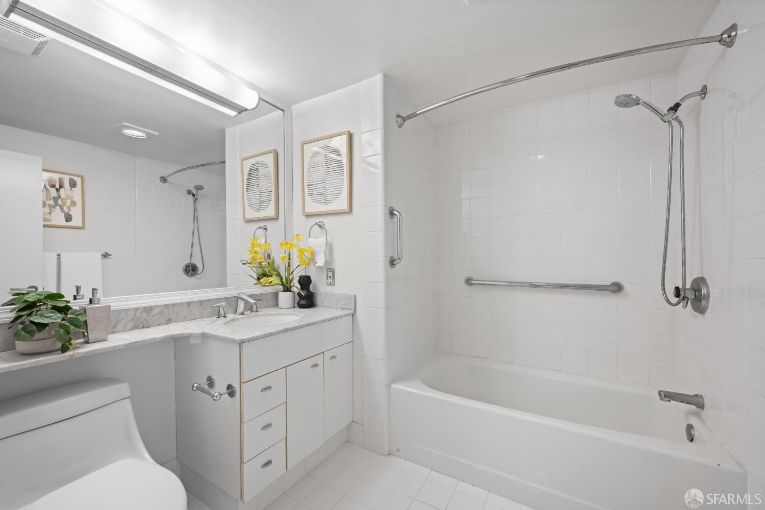 Photo #10: 425082220 Listing: Photo #10