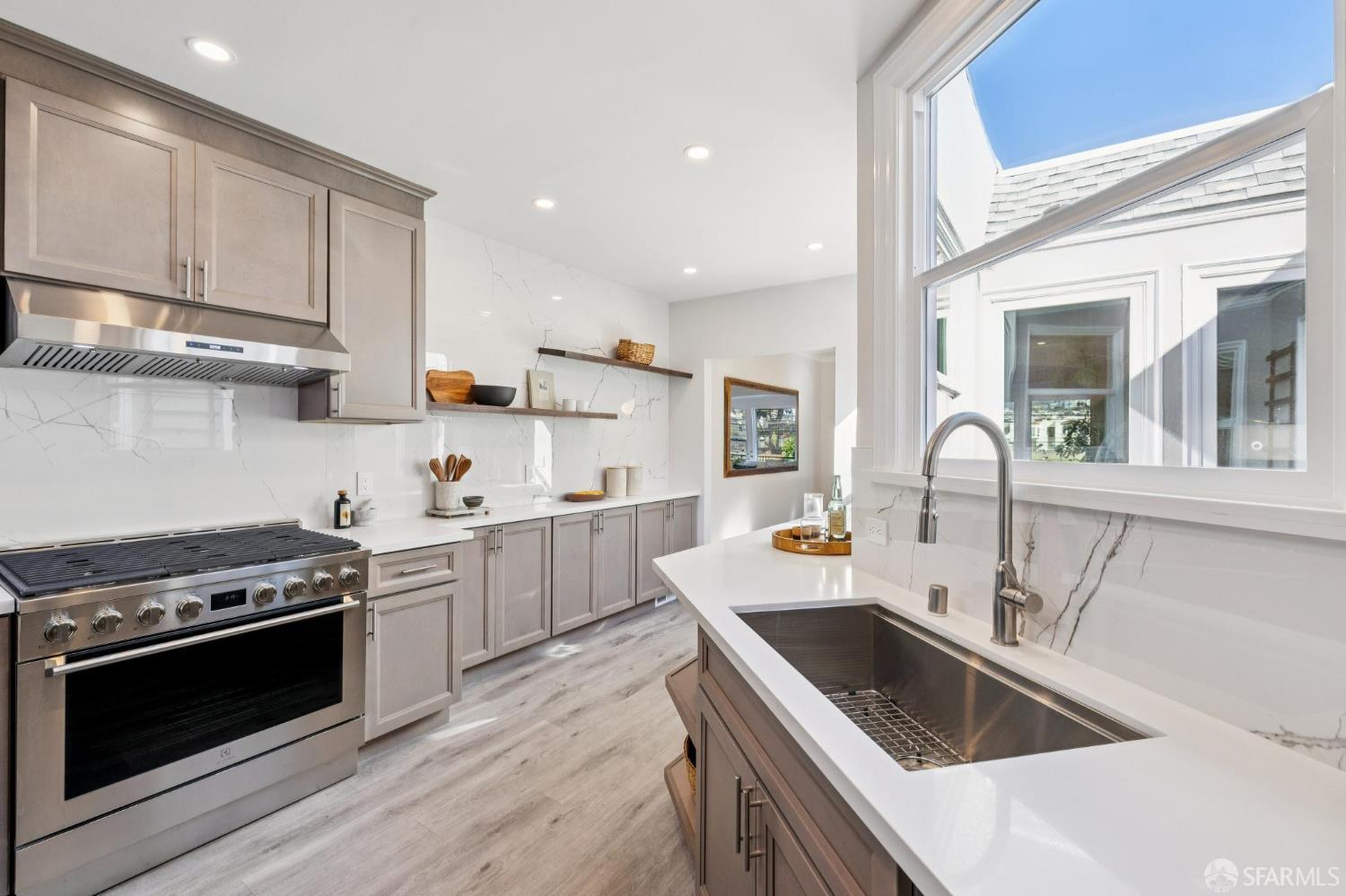 Detail Gallery Image 15 of 61 For 1675 29th Ave, San Francisco,  CA 94122 - 4 Beds | 3 Baths