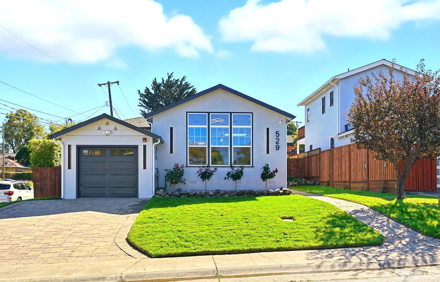Detail Gallery Image 2 of 42 For 529 Hobart Ave, San Mateo,  CA 94402 - 4 Beds | 3 Baths