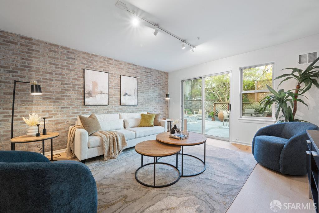 Browse active condo listings in NORTH BEACH