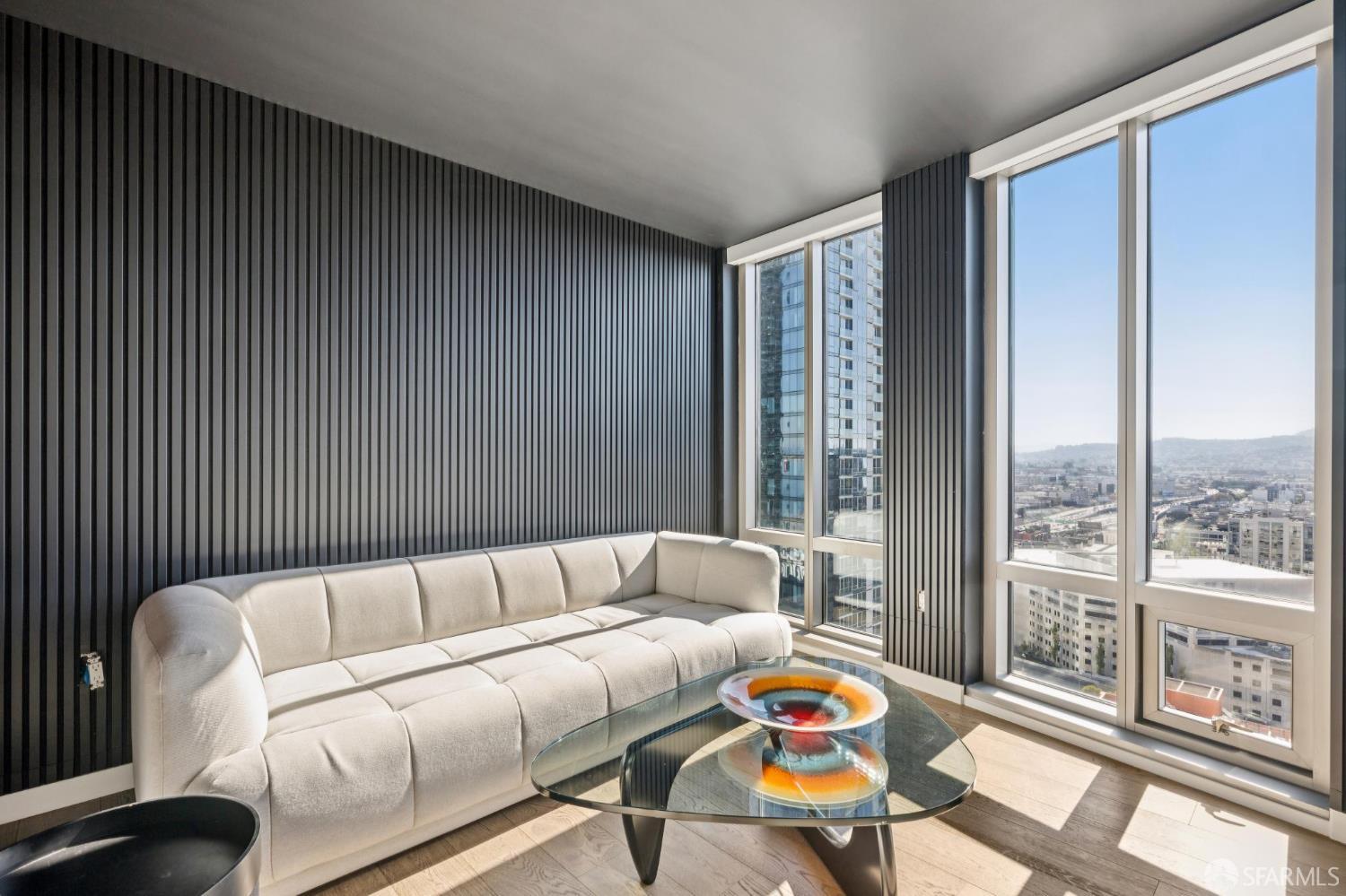 Photo #8: 425081319 Listing: Photo #8