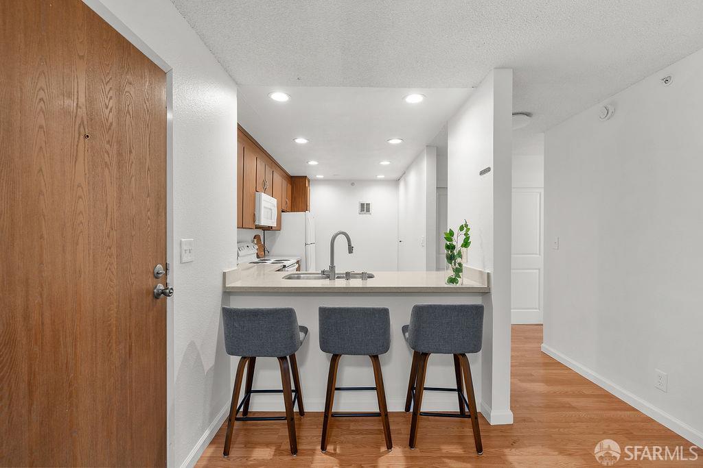 Detail Gallery Image 2 of 37 For 332 Philip Dr #103,  Daly City,  CA 94015 - 2 Beds | 2 Baths